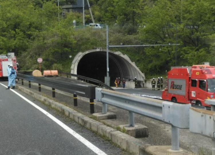 【大阪】国道163号で渋滞！原因はトンネル内で車の事故との情報！場所は四條畷市　清滝第一トンネル！2023年4月30日